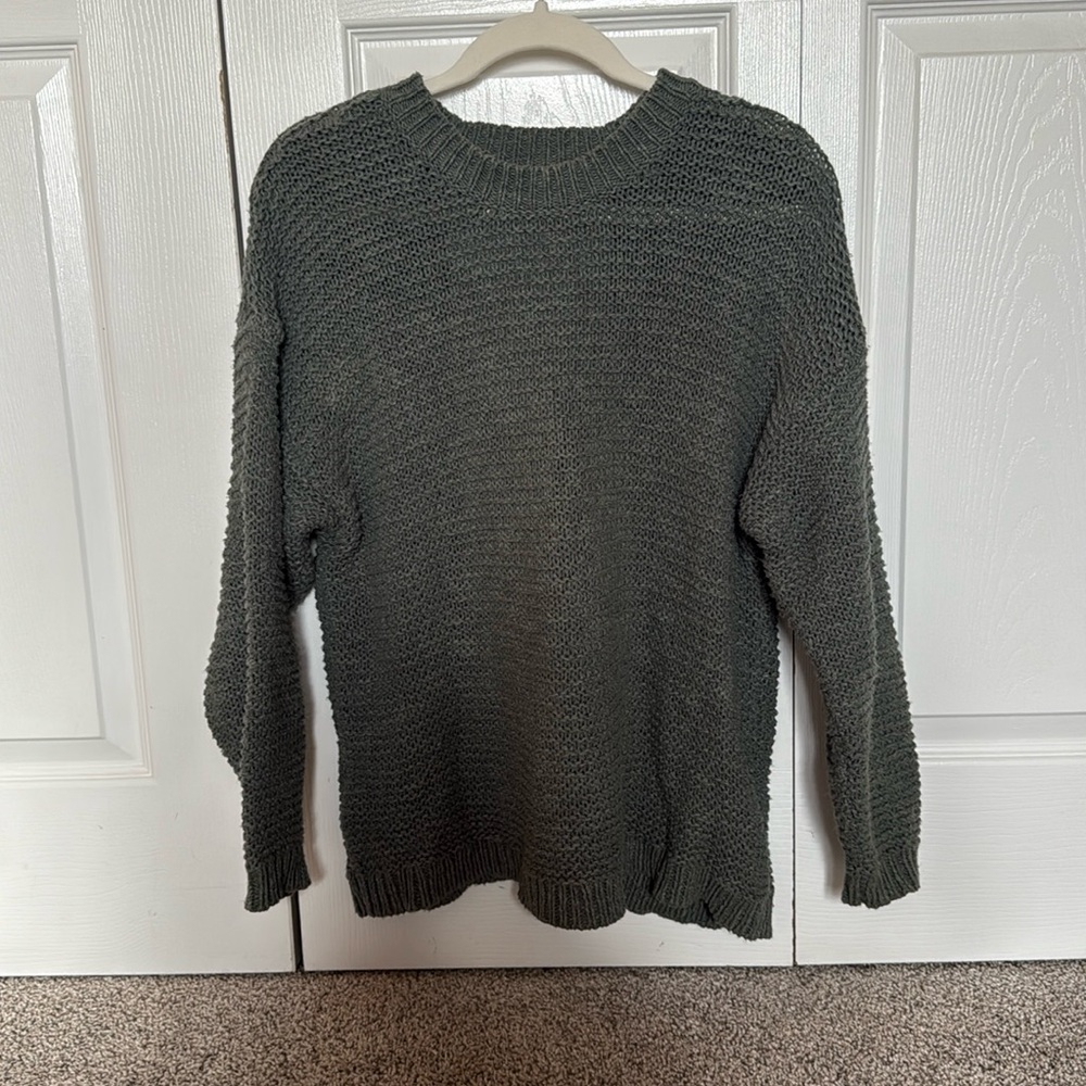 Aerie chunky knit sweater with tie in back color: dark green, size:xsmall